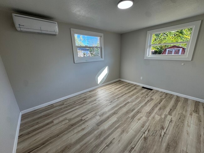 Building Photo - 5510 Arrowhead Blvd