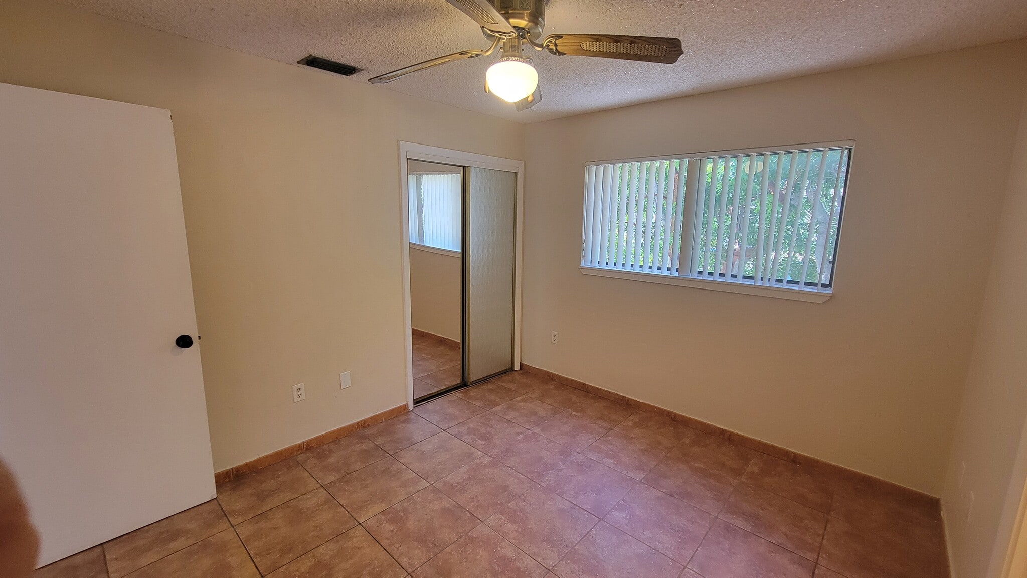 Building Photo - 44 Gumbo Limbo Ave