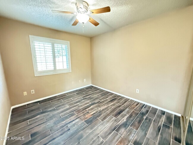Building Photo - 5110 W Wood Dr