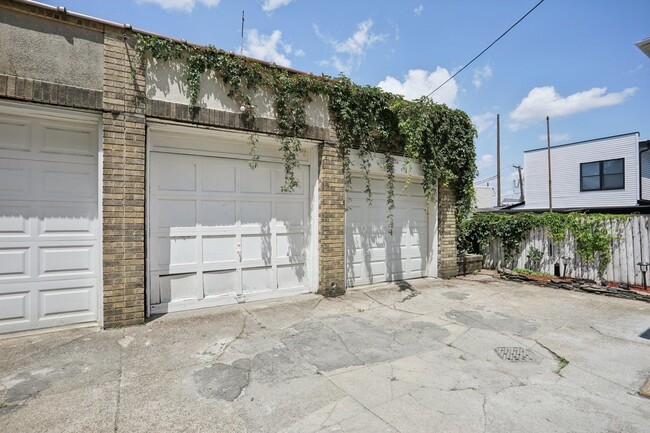 Building Photo - 9021 Smith Ave