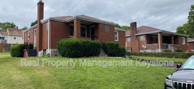 Building Photo - 910 9th St