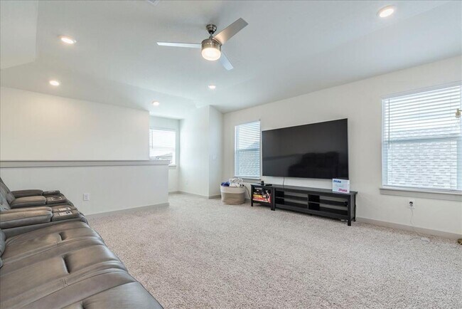 Building Photo - 125 Cupreata Ln