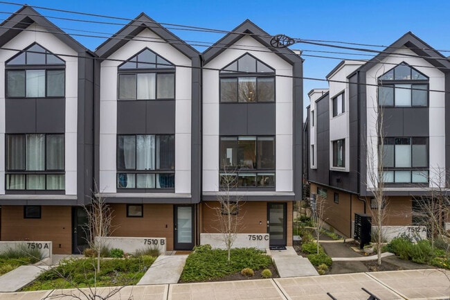 Building Photo - 7510 43rd Ave S