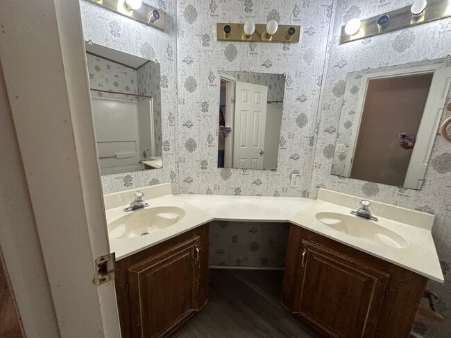 Building Photo - 16521 Timberwood