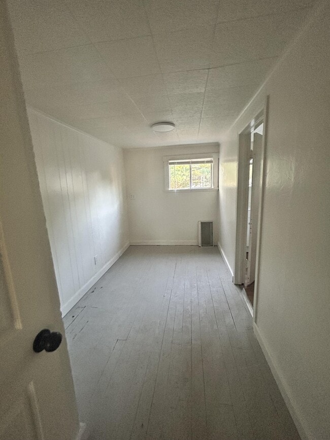 Building Photo - 1404 Callahan St