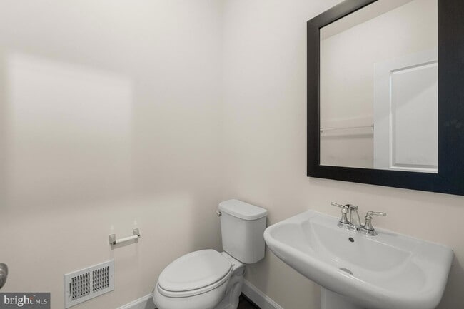 Building Photo - 42289 Porter Ridge Ter