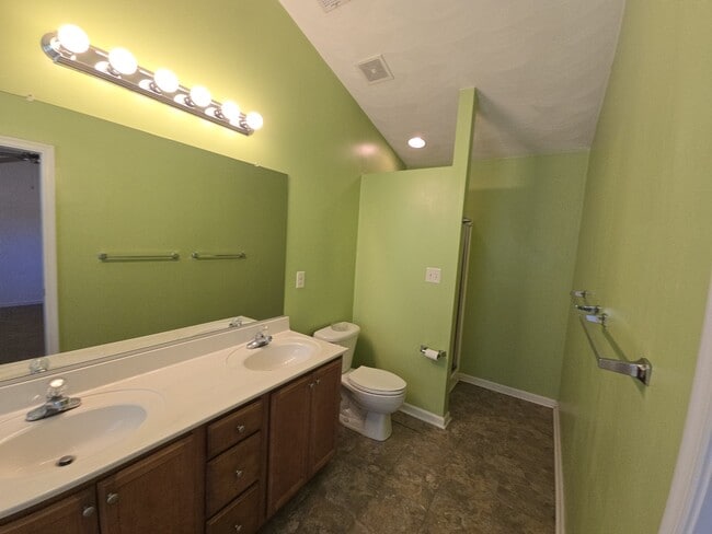 Building Photo - 1170 Gunn Hall Dr