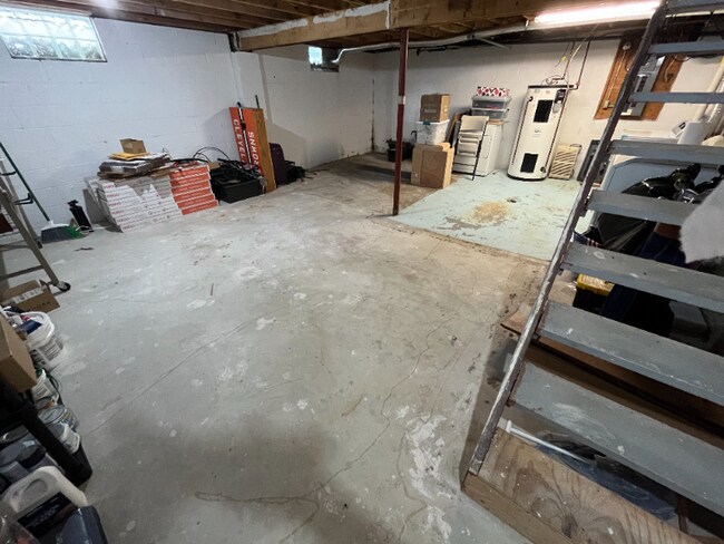 Building Photo - 2576 Ocelot St NE