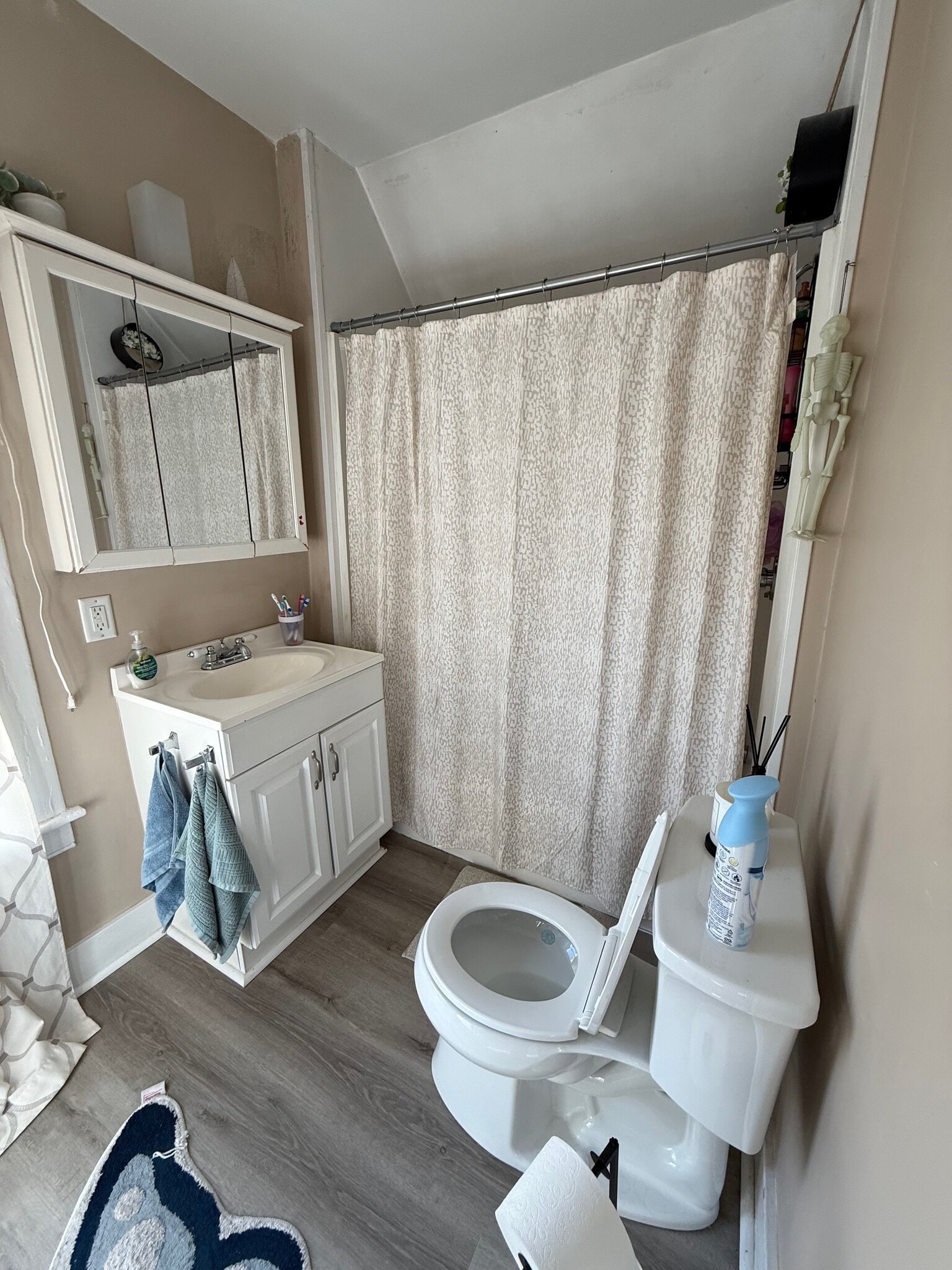 Building Photo - 146 Pleasant St