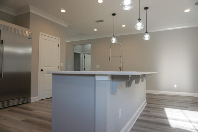 Building Photo - 48 9th Ave