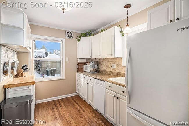 Building Photo - 350 N Reginald St