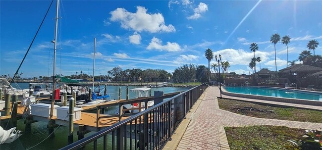 Building Photo - 10355 Paradise Blvd