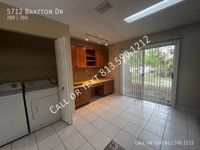 Building Photo - Great Temple Terrace Townhome