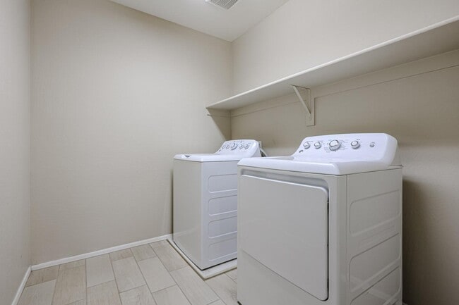 Building Photo - 12226 W Locust Ln