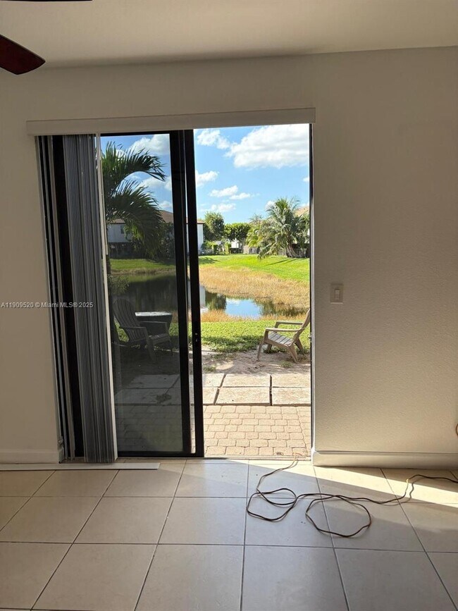 Building Photo - 4236 SW 164th Ct