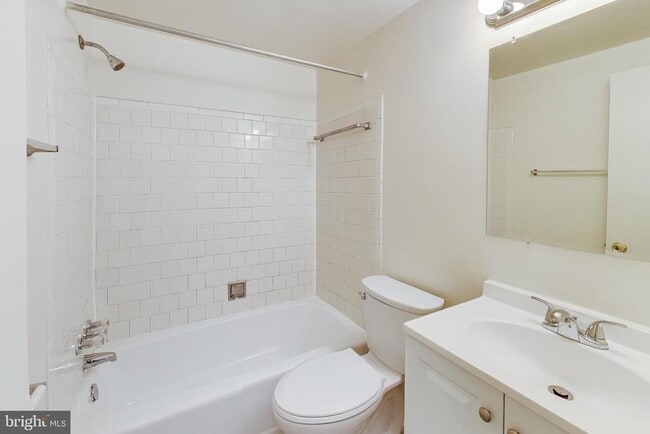 Building Photo - 5509 1st St NW