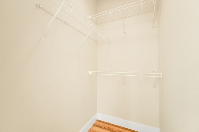 Building Photo - West Beverly Lofts - 201