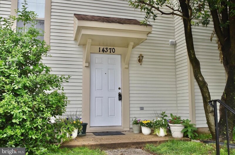 Building Photo - 14370 Gringsby Ct