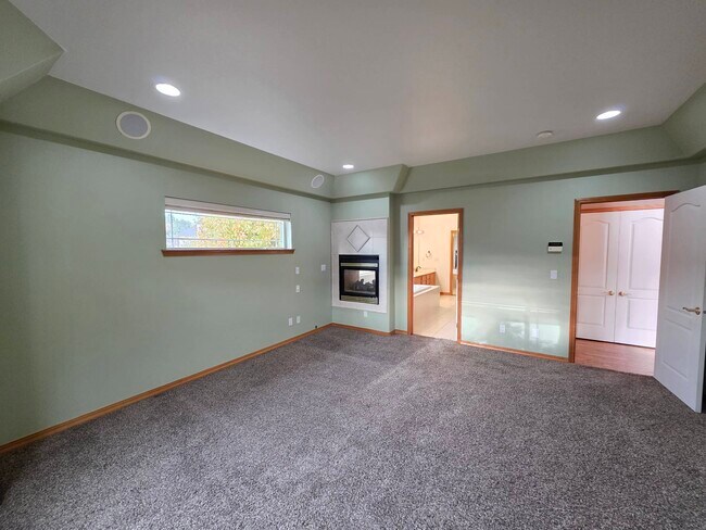 Building Photo - 3493 Hanstead St