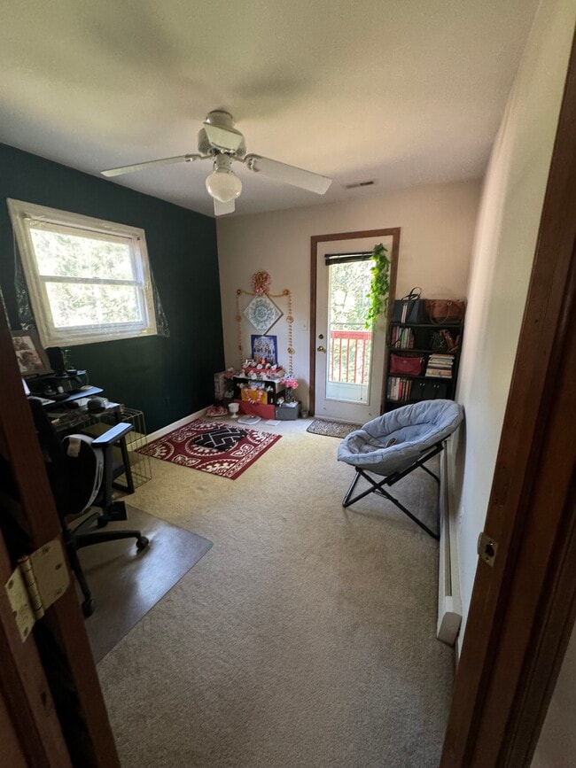 Building Photo - 8976 Lyniss Dr
