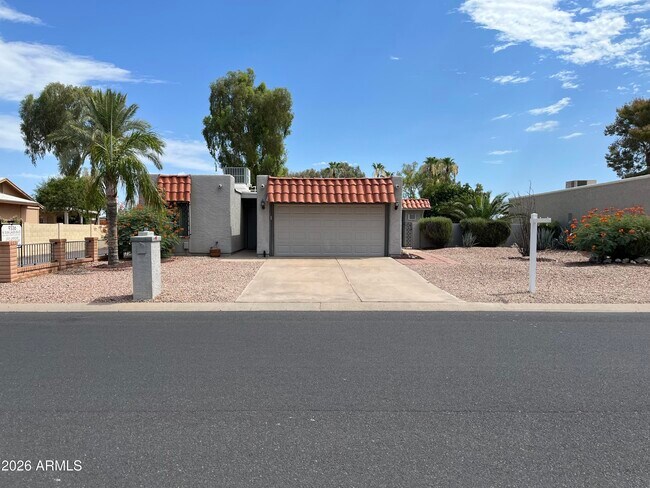 Building Photo - 9334 E Sun Lakes Blvd N