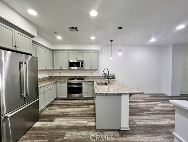 Building Photo - 17035 Independence Way