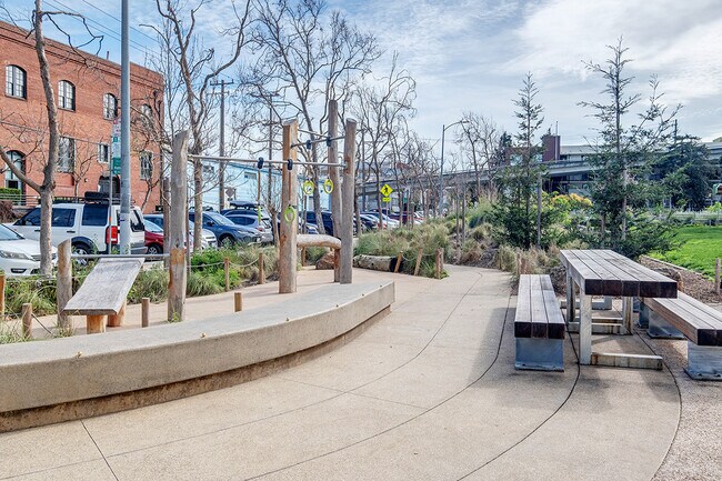 Building Photo - 701 Minnesota St