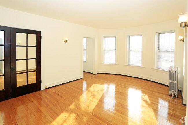 Studio,450SF - 4916 - Wolcott Arms North Apartments