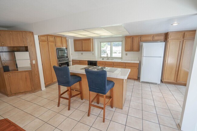 Building Photo - 24921 Chicory Ct