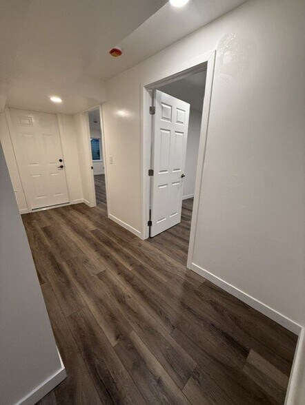 Building Photo - 1243 Forest Ridge Rd
