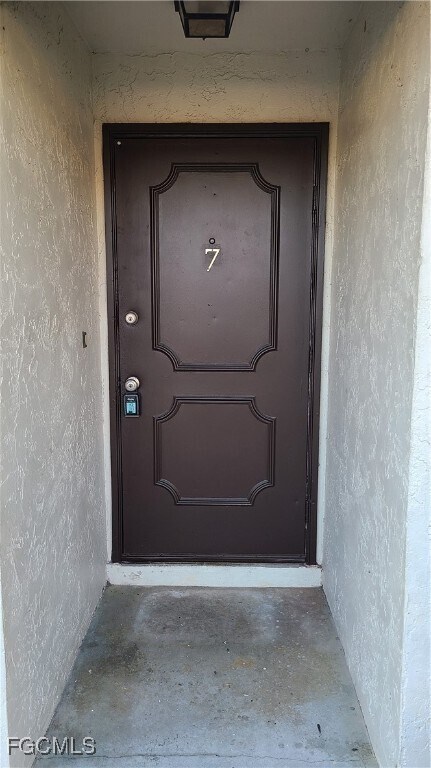 Building Photo - 930 SW 47th Terrace