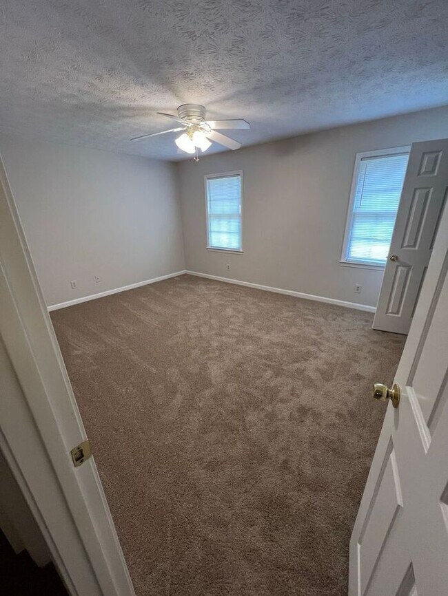 Building Photo - Finally a 2 bedroom townhome on Downing St Lawrenceville, GA