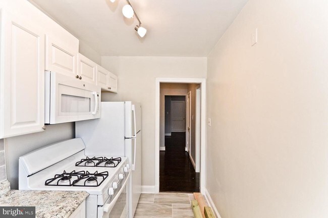 Building Photo - 1209 Savannah St SE