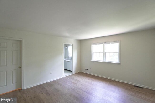 Building Photo - 1703 Smedley Ct