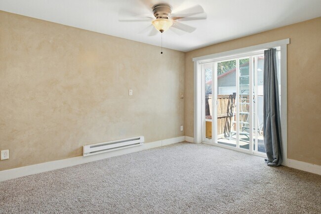 Building Photo - 555 S 1300 E