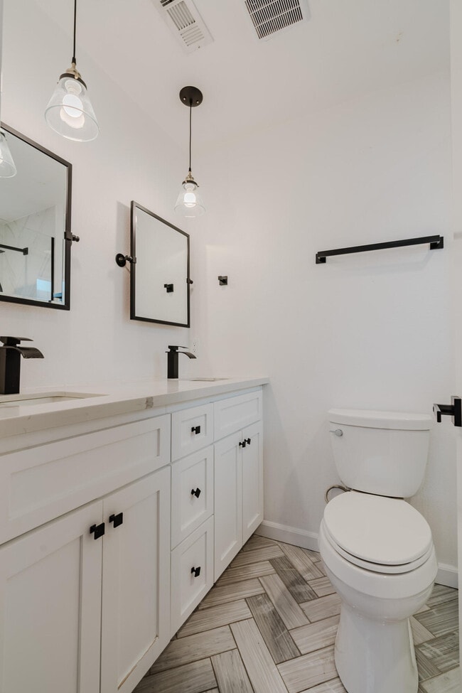 Building Photo - 52801 Avenida Alvarado