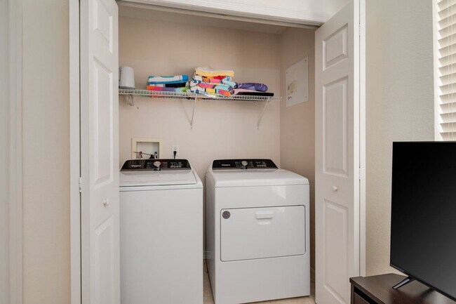 Building Photo - 835 Assembly Ct