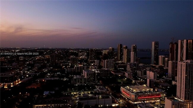 Building Photo - 1800 N Bayshore Dr