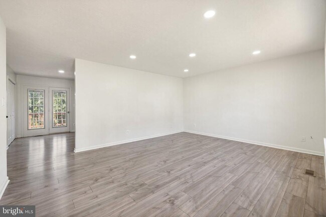 Building Photo - 345 Brown Ave