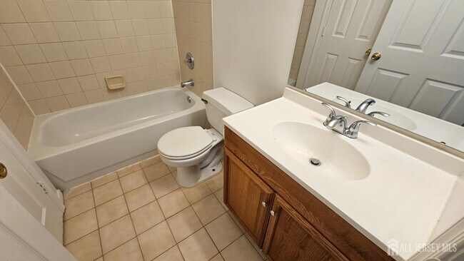 Building Photo - 405 Cobblestone Ct