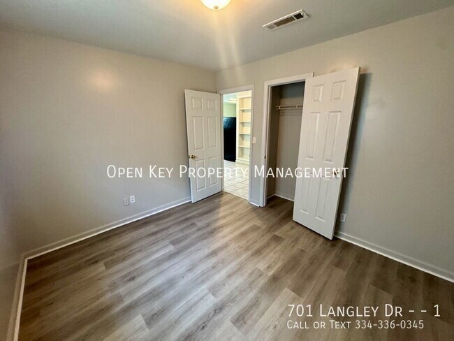 Building Photo - 701 Langley Dr