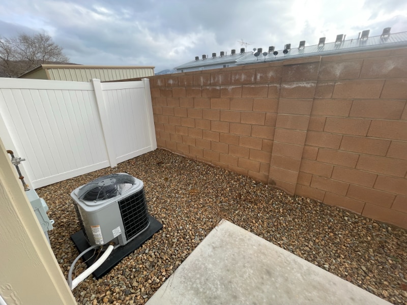 Building Photo - 457 N 400 W