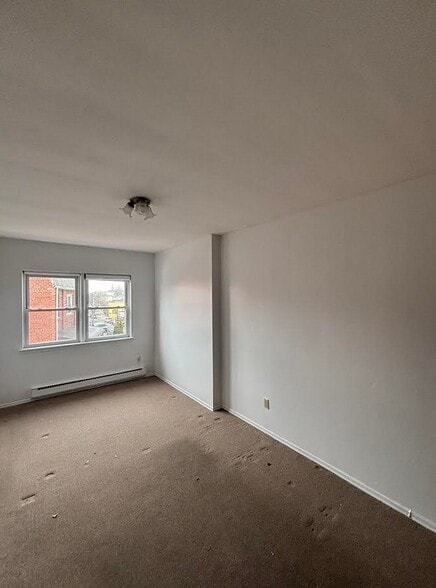 Building Photo - 91-04-91-75 75th St