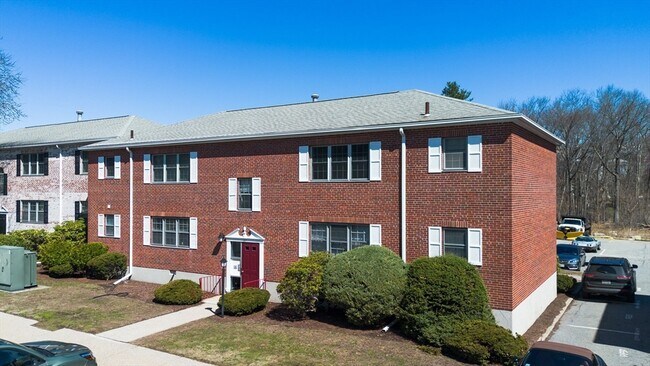 Building Photo - 137 Lake Shore Rd