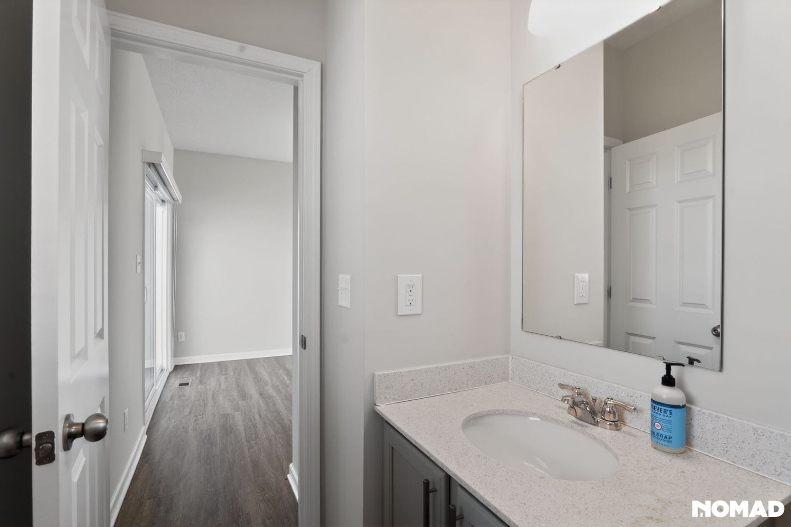 Building Photo - 2942 W New York St