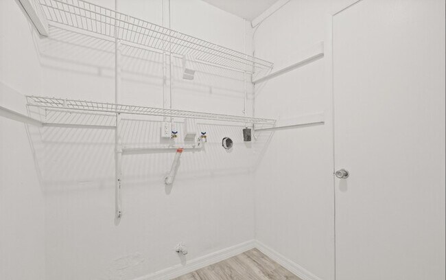 Building Photo - Home For Rent in Clearwater Manor!