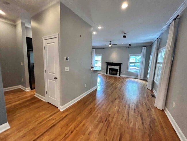 Building Photo - Elegant Intown Living in Carlyle Park – Beautiful 3BR/3.5BA Townhome