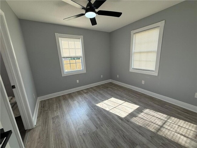 Building Photo - 2300 Delille St