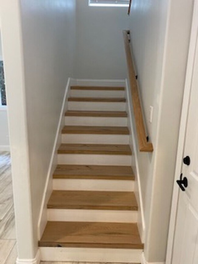 Building Photo - Beautiful Detached 4 bedroom, 2.5 Bath Tow...