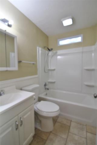 Building Photo - 5441 Thomas Ln